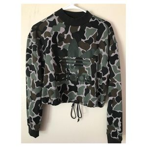Adidas camo crop sweat shirt